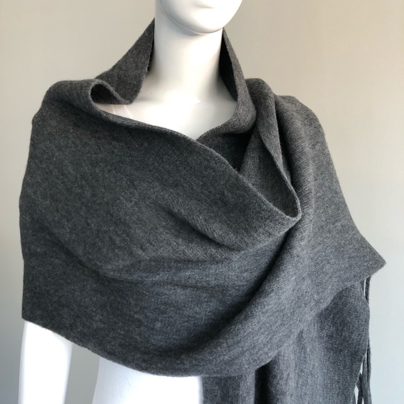 LUCKY BRAND Solid Gray Oversized Extra Long Felts Fringed Wrap Shawl Scarf NWOT - Picture 4 of 11
